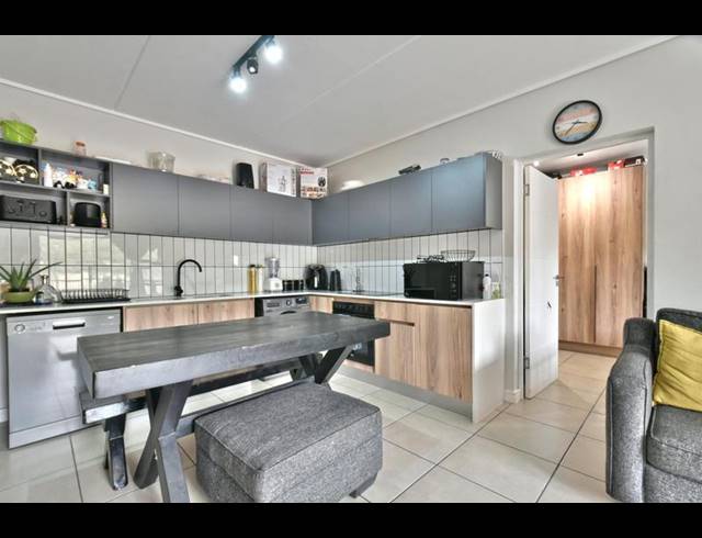 2 BEDROOM APARTMENT FOR SALE IN ASPEN HILLS